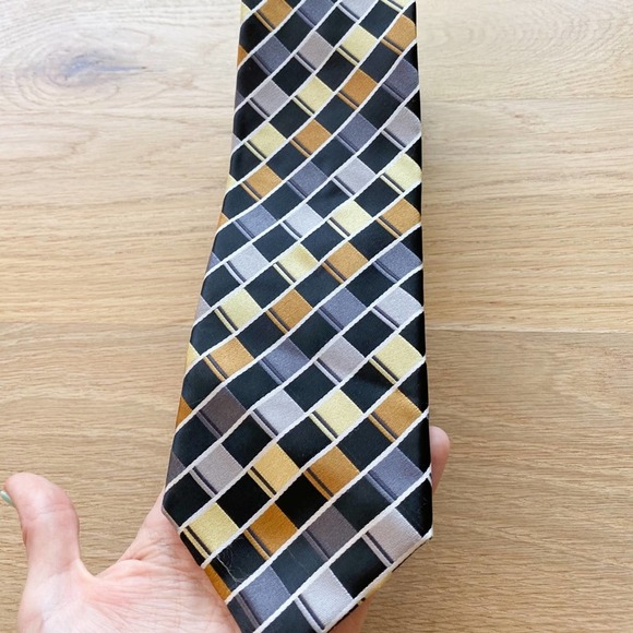 ALEXANDER JULIAN COLOURS Men's Black/Gold Check Handmade Polyester Necktie sz OS - Picture 5 of 7
